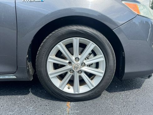 Used 2012 Toyota Camry XLE w/ Convenience Pkg FWD image 9