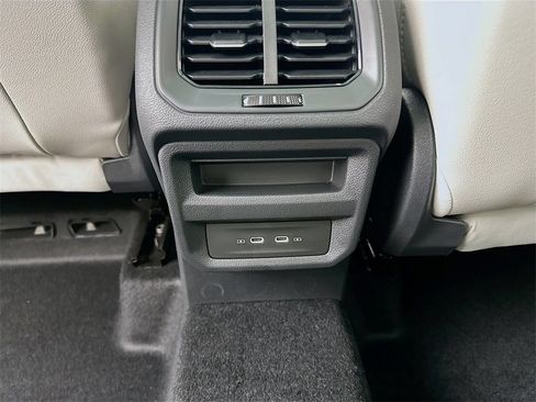 New 2026 Volkswagen Taos SE AWD/4WD image 21