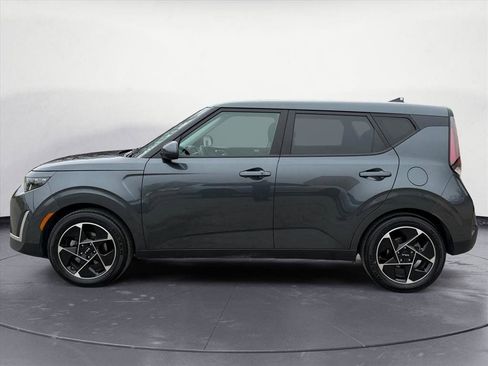 Used 2024 Kia Soul EX image 3