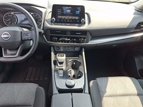 Used 2026 Nissan Rogue SV AWD/4WD image 16