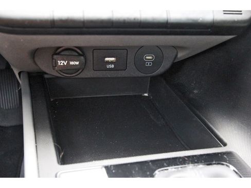 Certified 2024 Hyundai Elantra SEL FWD image 28