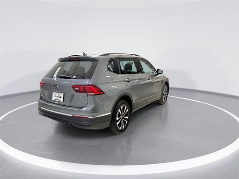 Used 2022 Volkswagen Tiguan S image 6