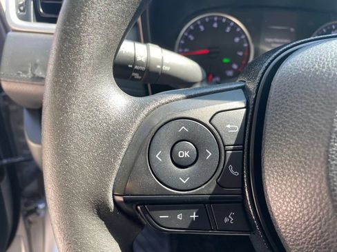 Used 2019 Toyota RAV4 XLE AWD/4WD image 30