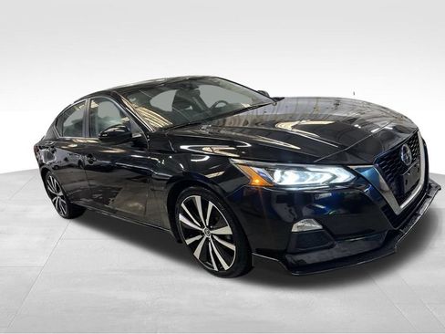 Used 2022 Nissan Altima 2.0 SR FWD image 7