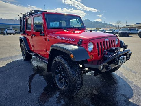 Used 2012 Jeep Wrangler Unlimited Rubicon w/ Dual Top Group AWD/4WD image 4