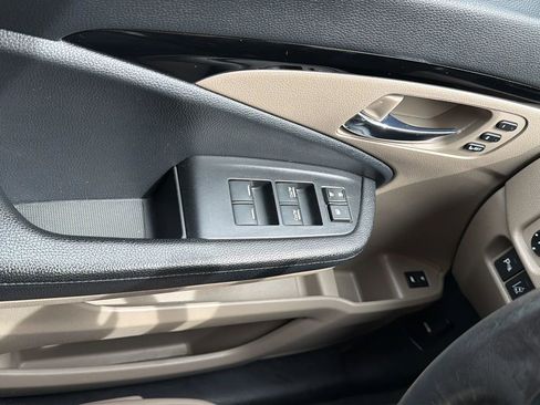 Used 2017 Honda Pilot Touring image 22
