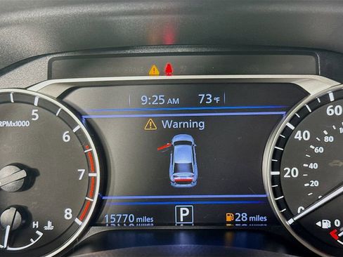 Used 2025 Nissan Altima 2.5 SV FWD image 15