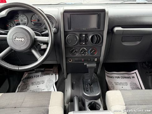 Used 2007 Jeep Wrangler Unlimited X w/ Dual Top Group RWD image 17