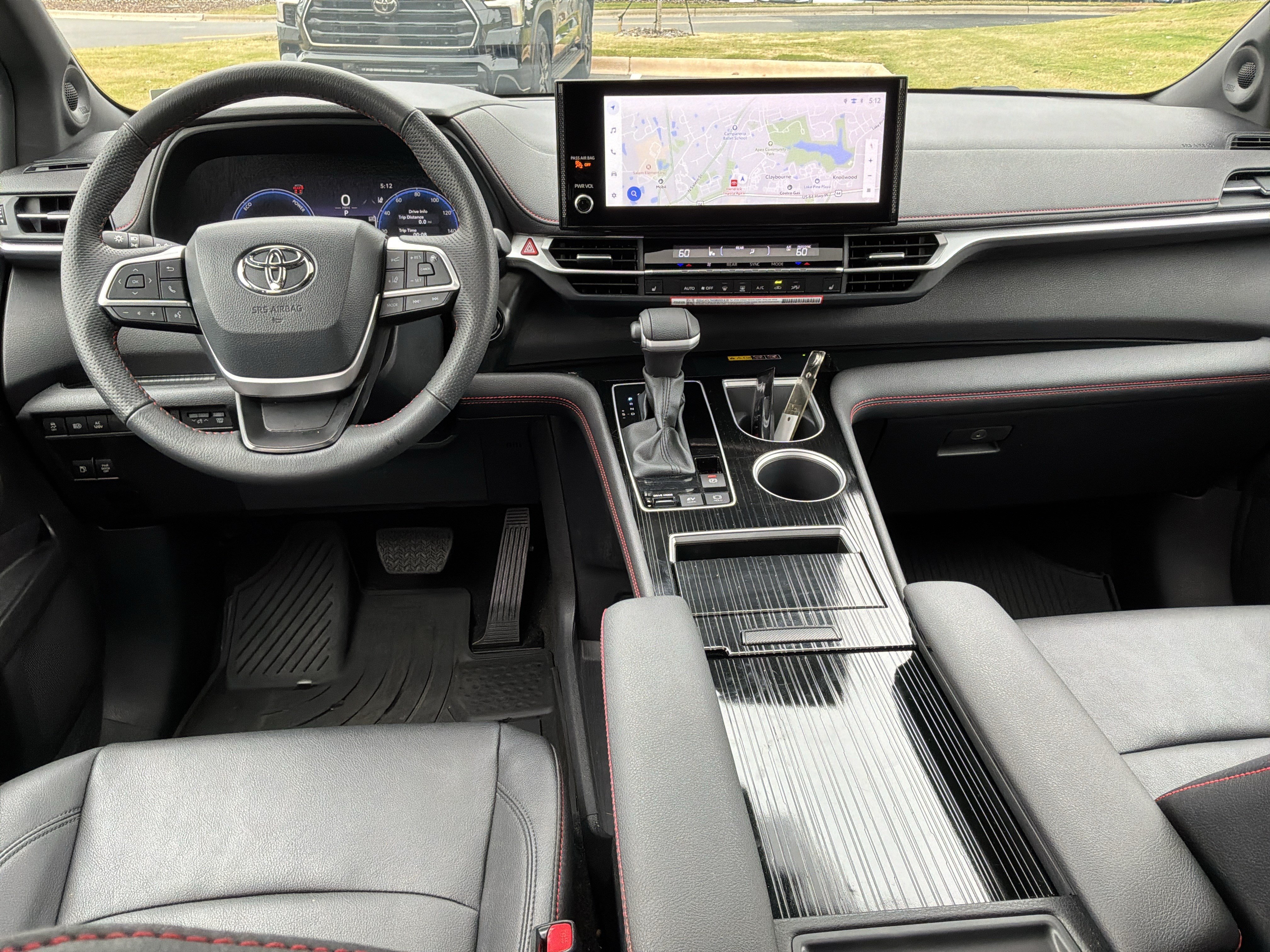 Used 2026 Toyota Sienna XSE FWD image 29