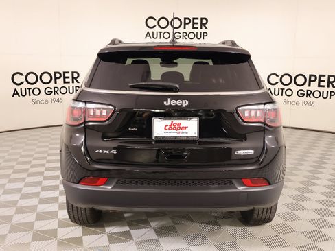 Used 2025 Jeep Compass Latitude AWD/4WD image 21