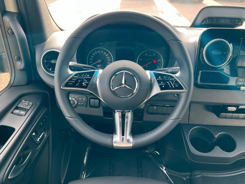 New 2026 Mercedes-Benz Sprinter 2500 image 12