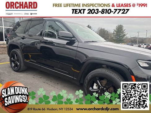 Used 2023 Jeep Grand Cherokee Limited w/ Black Appearance Package image 2