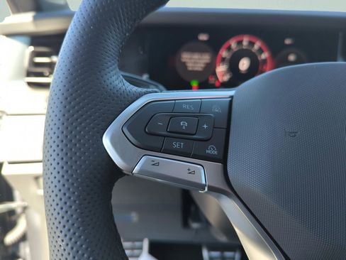 New 2026 Volkswagen Tiguan SE R-Line image 23