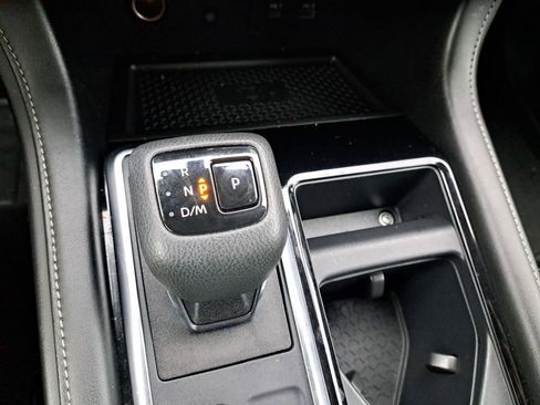 Used 2023 Nissan Pathfinder SL image 24