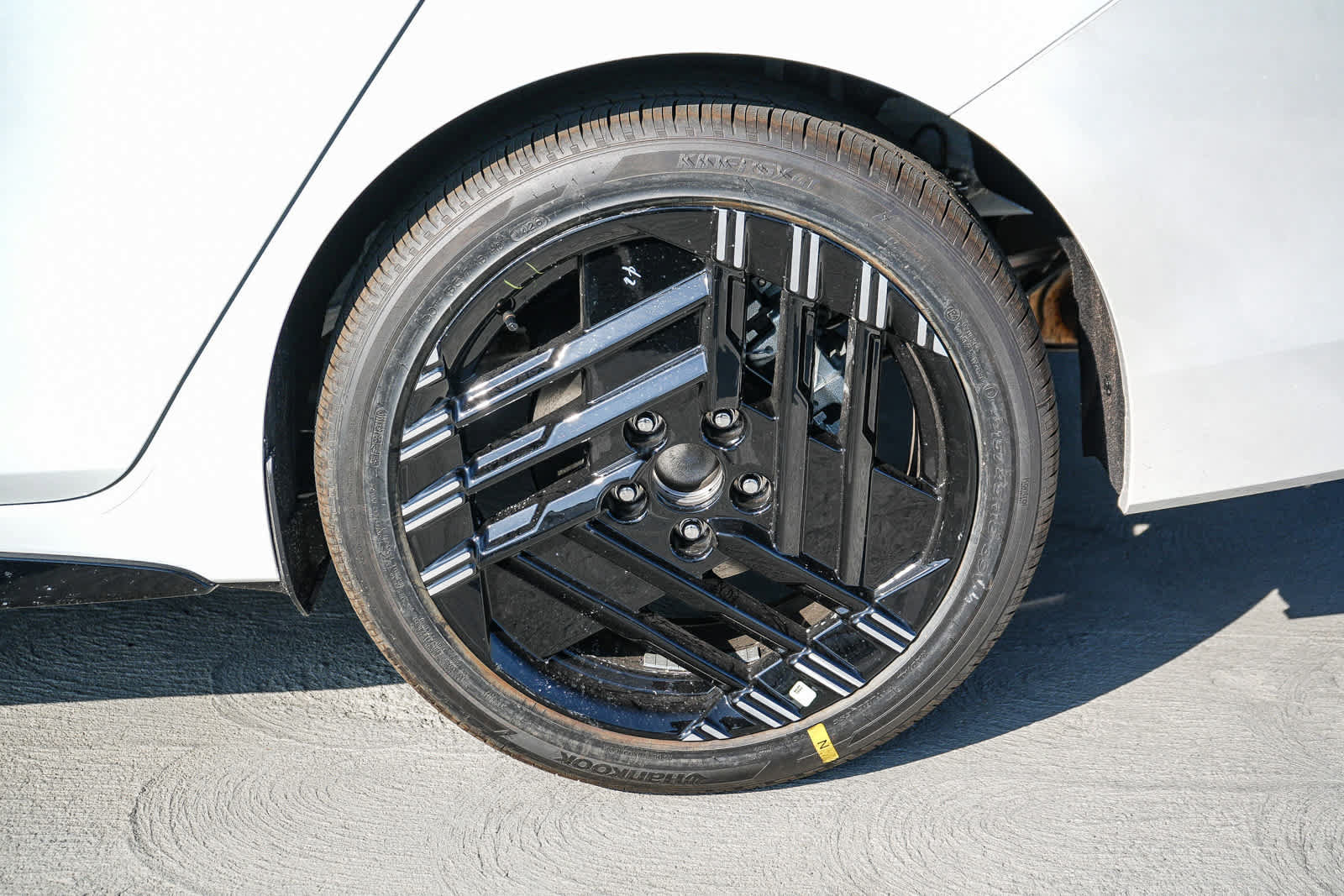 New 2027 Nissan Sentra SR w/ SR Premium Package FWD image 10