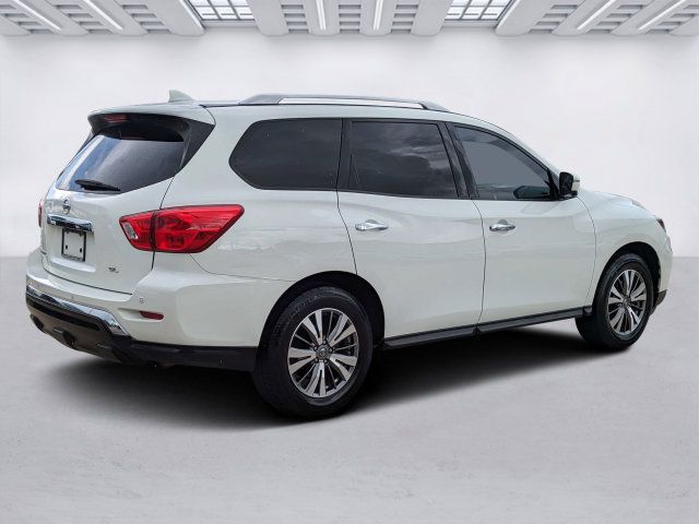 Used 2019 Nissan Pathfinder SL FWD image 3