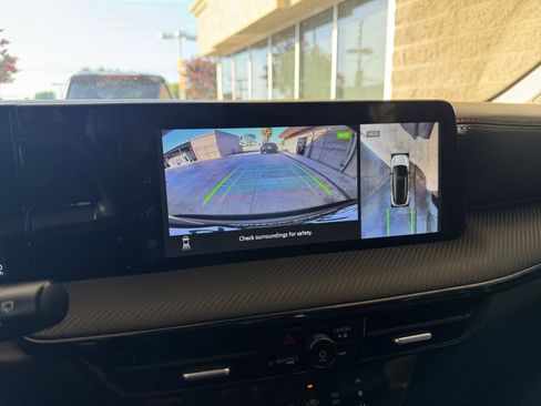 Used 2026 Nissan Kicks SR FWD image 21