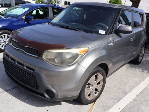 Used 2014 Kia Soul FWD image 2