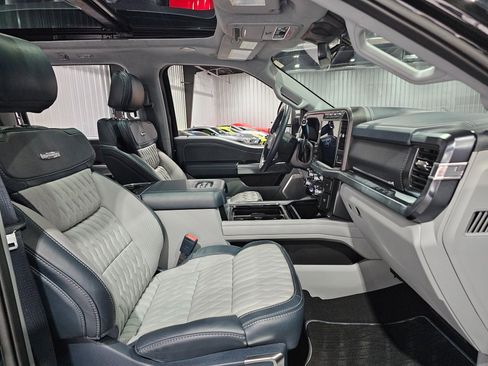 Used 2024 Ford F450 Limited w/ FX4 Off-Road Package image 32