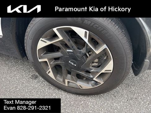 Used 2025 Kia Sportage SX AWD/4WD image 10