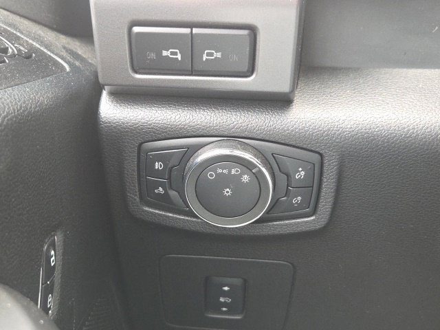 Used 2017 Ford F150 XLT w/ Equipment Group 302A Luxury AWD/4WD image 29