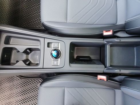 New 2025 Volkswagen Tiguan SE image 25