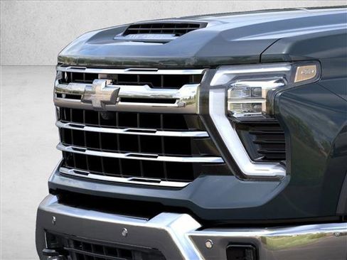 New 2026 Chevrolet Silverado 2500 LTZ w/ LTZ Convenience Package AWD/4WD image 13