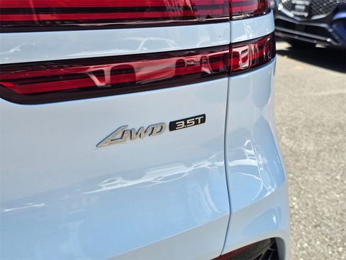 Used 2025 Genesis GV70 3.5T Sport w/ Sport Advanced Package image 14