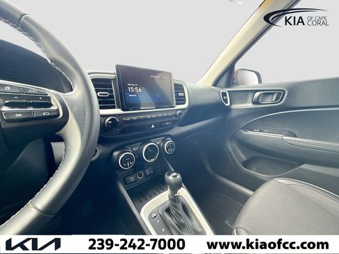 Used 2023 Hyundai Venue Limited image 25