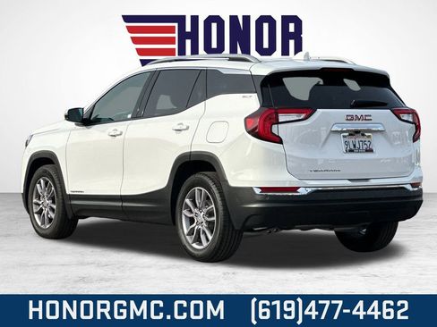 Used 2024 GMC Terrain SLT image 6