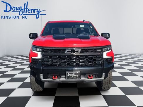 Used 2023 Chevrolet Silverado 1500 ZR2 w/ Technology Package AWD/4WD image 8