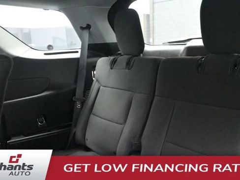 Used 2022 Ford Explorer XLT AWD/4WD image 25