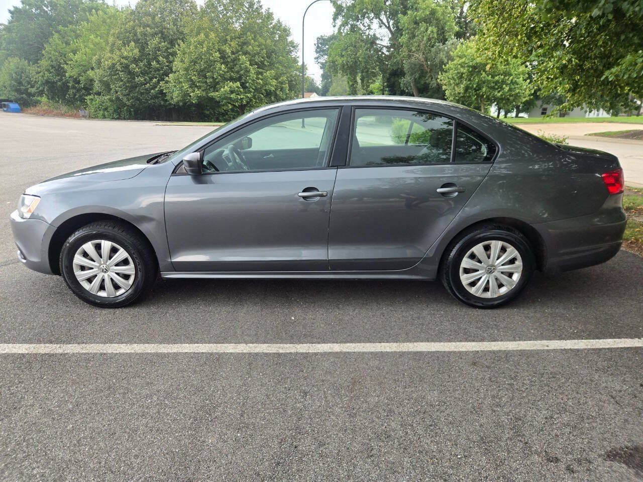Used 2013 Volkswagen Jetta S FWD image 4