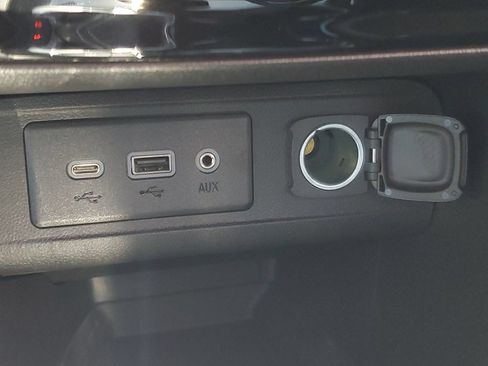 Used 2023 Buick Encore GX Select w/ Sport Touring Package FWD image 31