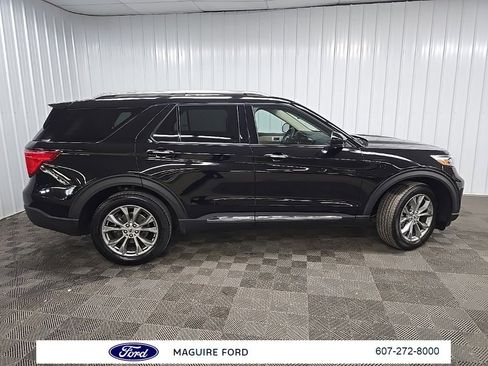 Used 2023 Ford Explorer Limited image 2
