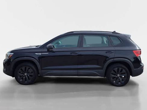 Used 2022 Volkswagen Taos S FWD image 2