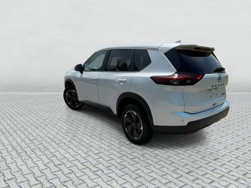 Certified 2024 Nissan Rogue SV AWD/4WD image 6