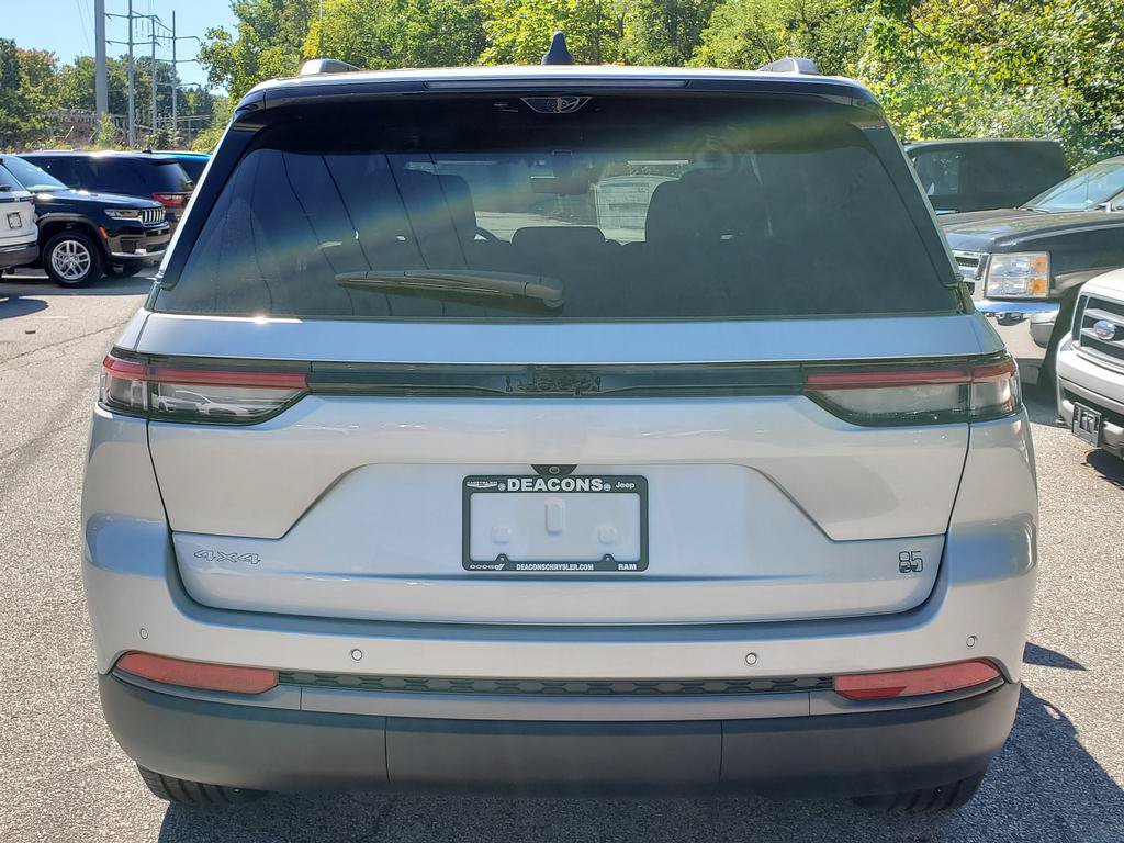 New 2026 Jeep Grand Cherokee Limited AWD/4WD image 5