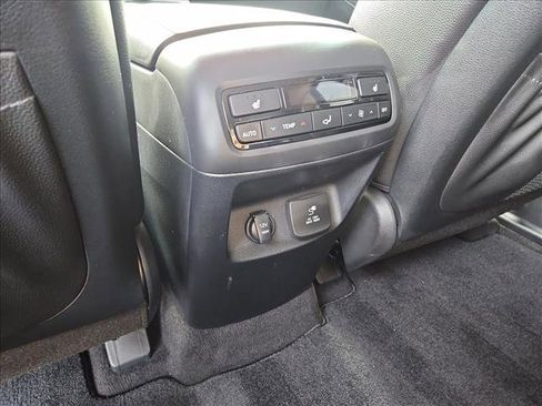 Used 2022 Hyundai Palisade SEL w/ Premium Package image 18