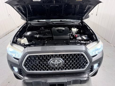 Used 2019 Toyota Tacoma TRD Off-Road w/ Technology Package AWD/4WD image 39