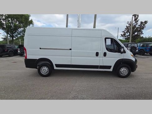 Used 2023 RAM ProMaster 2500 FWD image 36