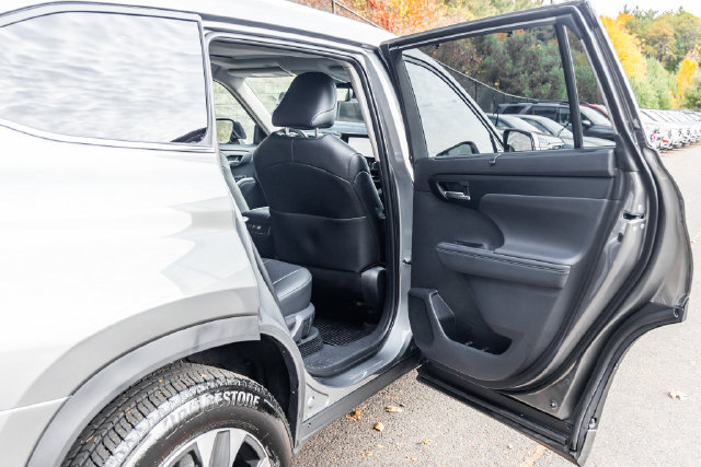 Used 2026 Toyota Highlander XLE AWD/4WD image 18