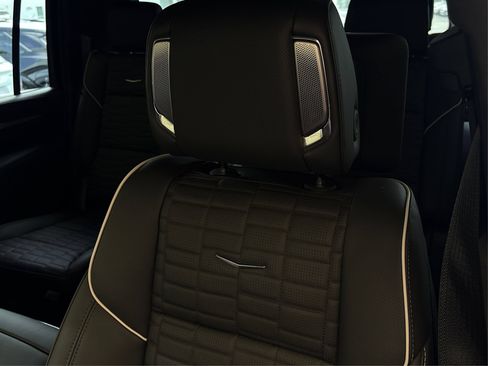 Used 2025 Cadillac Escalade ESV Sport Platinum AWD/4WD image 34