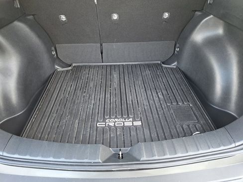 Used 2022 Toyota Corolla Cross LE image 26