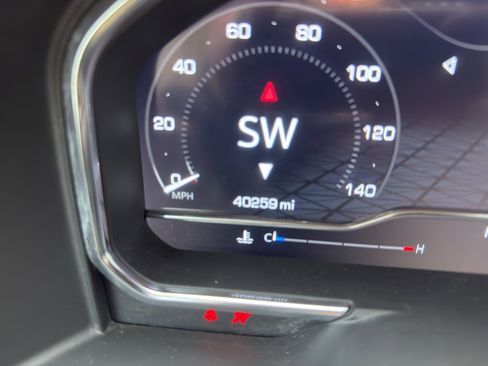 Used 2024 GMC Sierra 2500 AT4X image 18