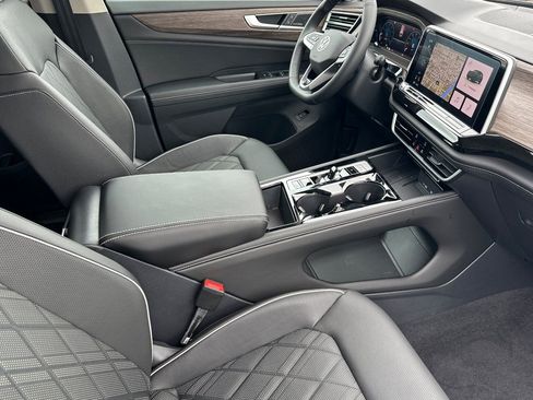 New 2026 Volkswagen Atlas SEL Premium R-Line AWD/4WD image 17