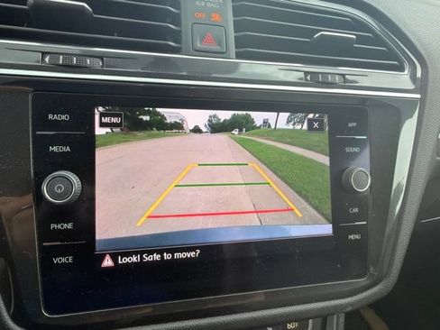 Used 2019 Volkswagen Tiguan SE FWD image 13