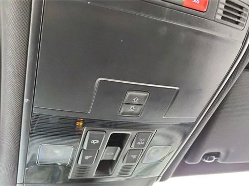 Used 2023 Volkswagen Tiguan SE R-Line image 55