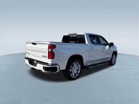 Used 2023 Chevrolet Silverado 1500 High Country w/ High Country Premium Package AWD/4WD image 8