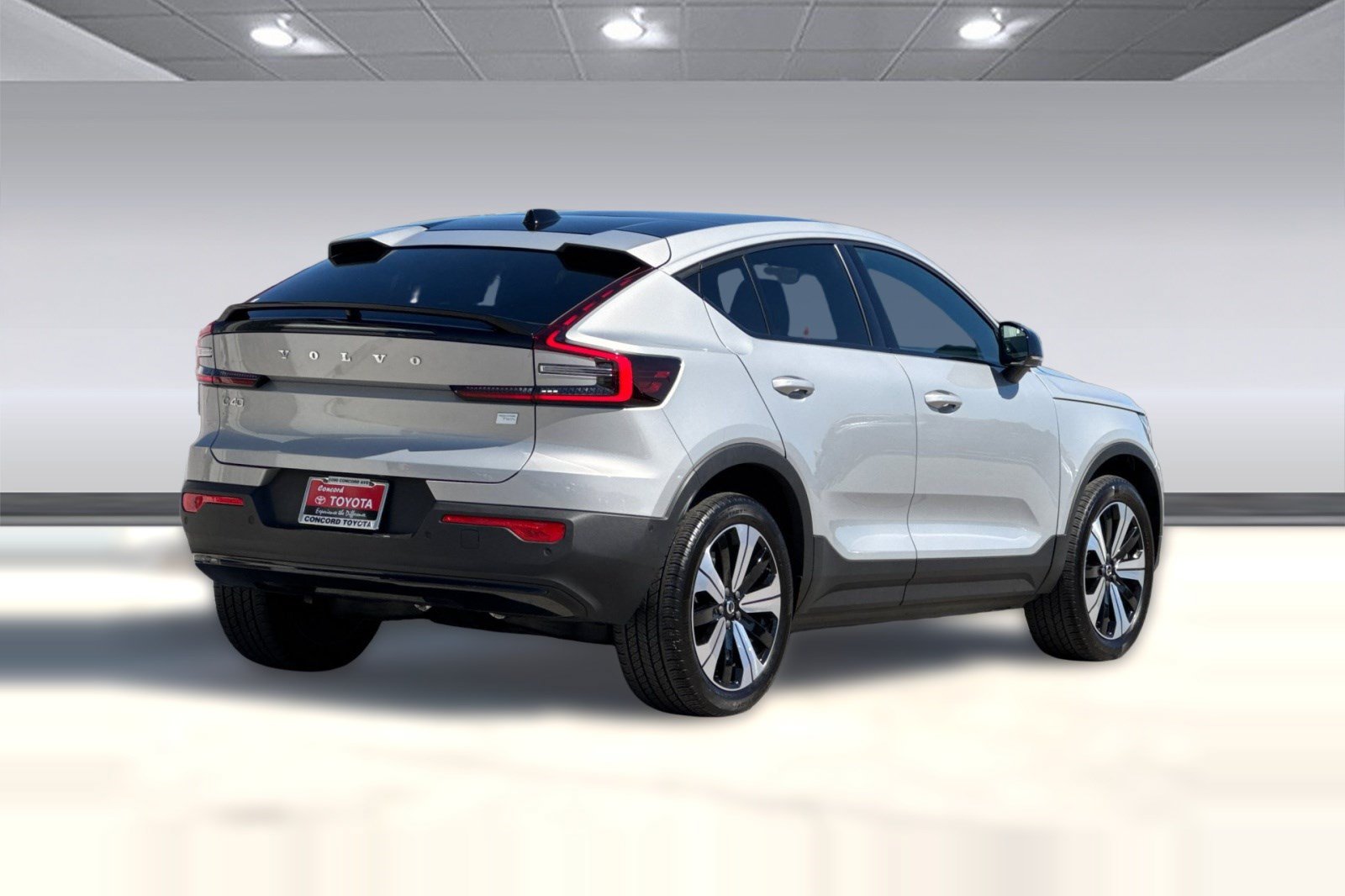 Used 2023 Volvo C40 P8 Recharge Plus AWD/4WD image 9